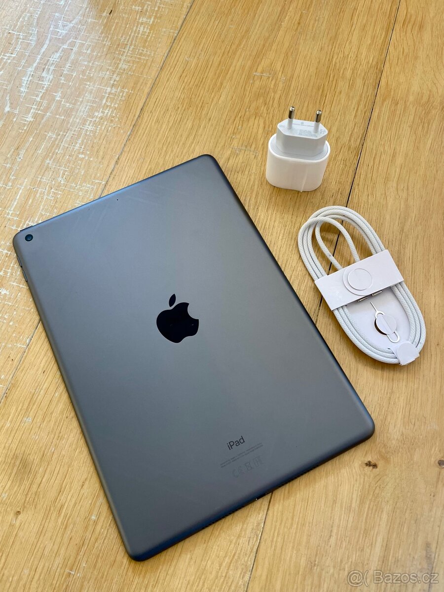 Apple iPad 8 Generace 128GB SpaceGray - TOP STAV-