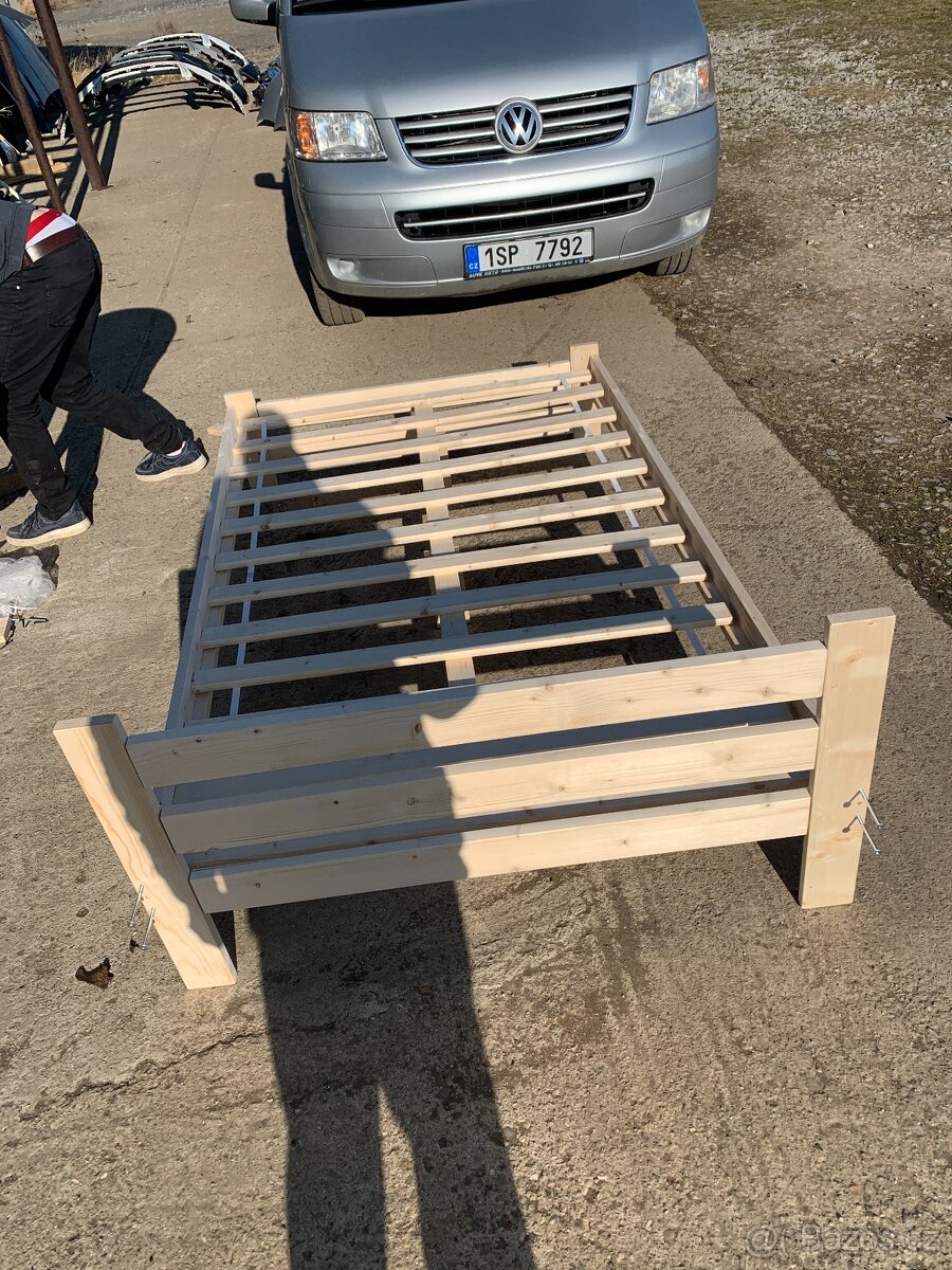 drevena postel 120x200 borovice S rostem Nova