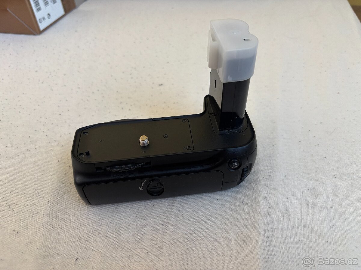 Bateriový Grip Nikon MB-D80 pro Nikon D80