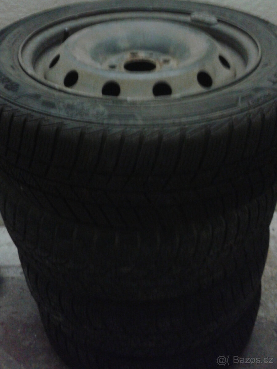 ZIMNI PNEU 185/60R15T BARUM POLARIS SADA