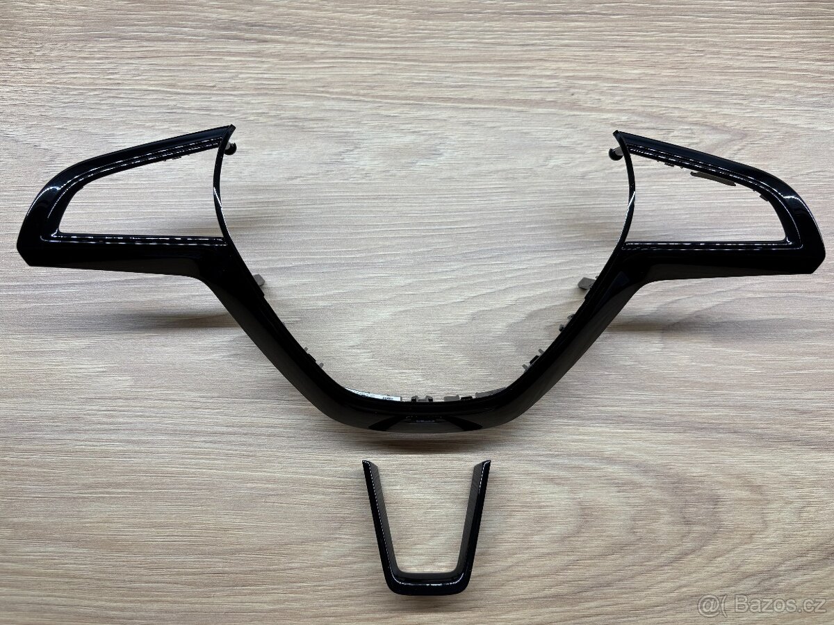 Plaketa + Rámeček volantu PIANO BLACK 5E0419685A, 5E0419685G