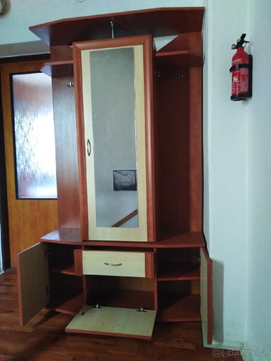 Předsíňová stěna