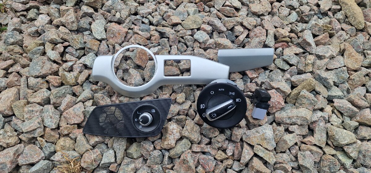 Prodám vypínač světel Octavia 2 plus příslušenství