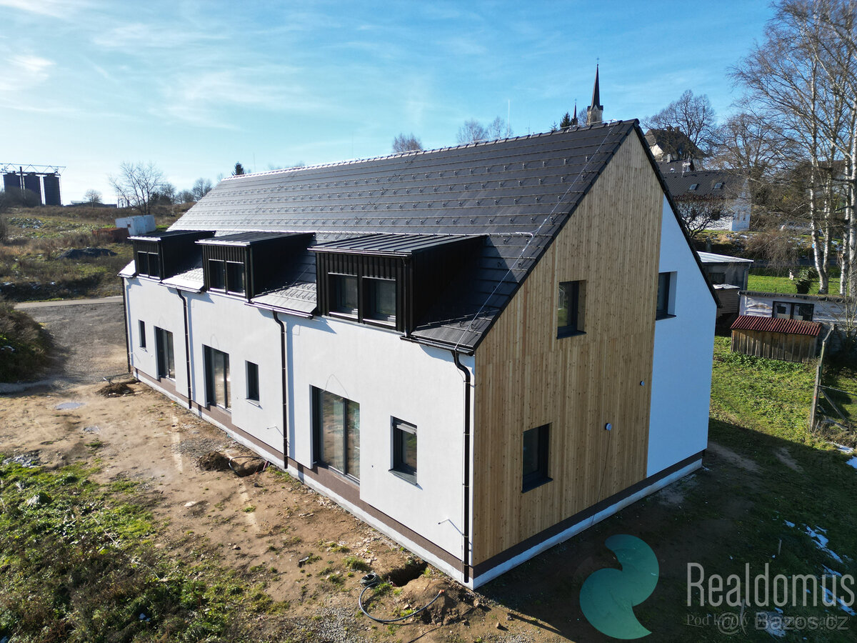 Prodej, dům 330 m2, 3 BJ, Světlík
