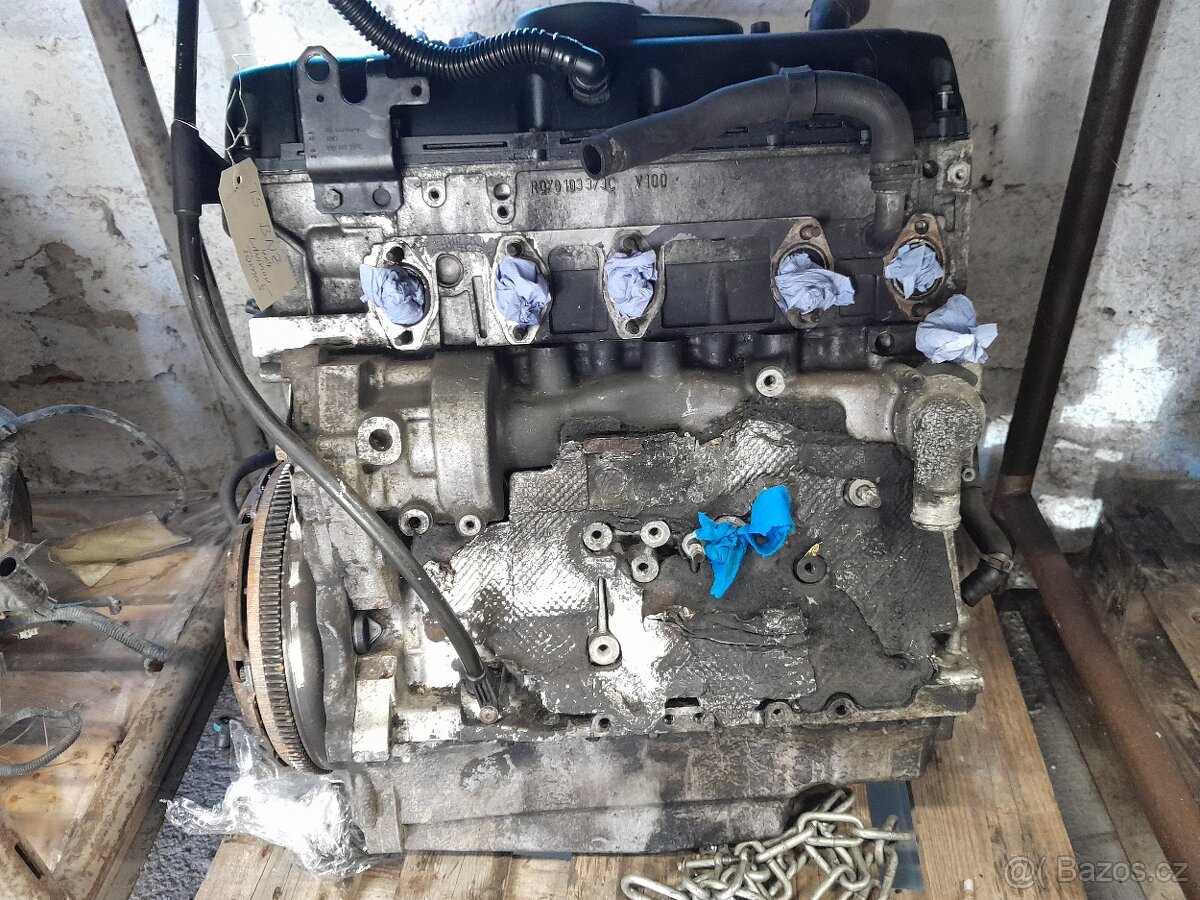 VW T5 motor 2,5 TDi BNZ