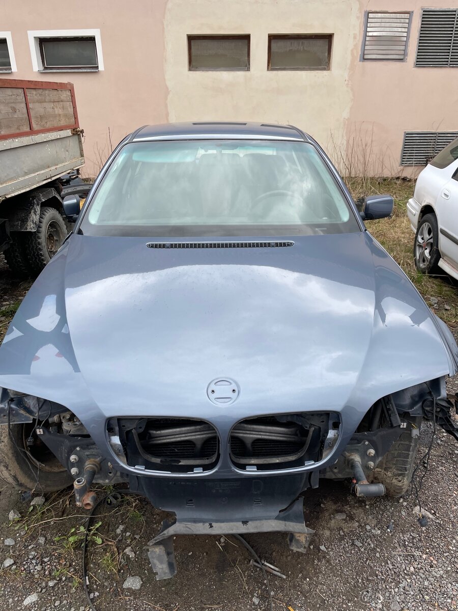 Kapota e46