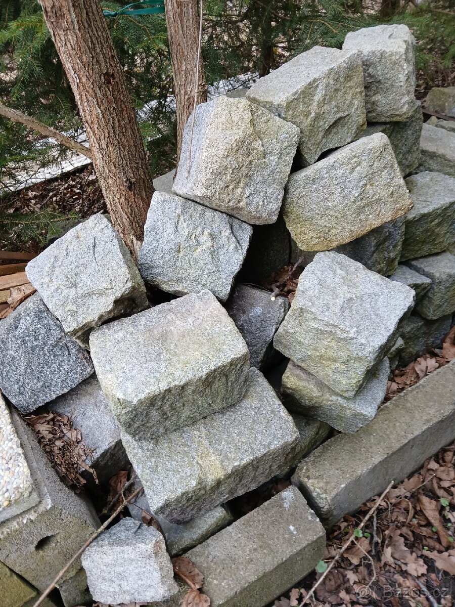 Žulové kostky - kočičí hlavy
