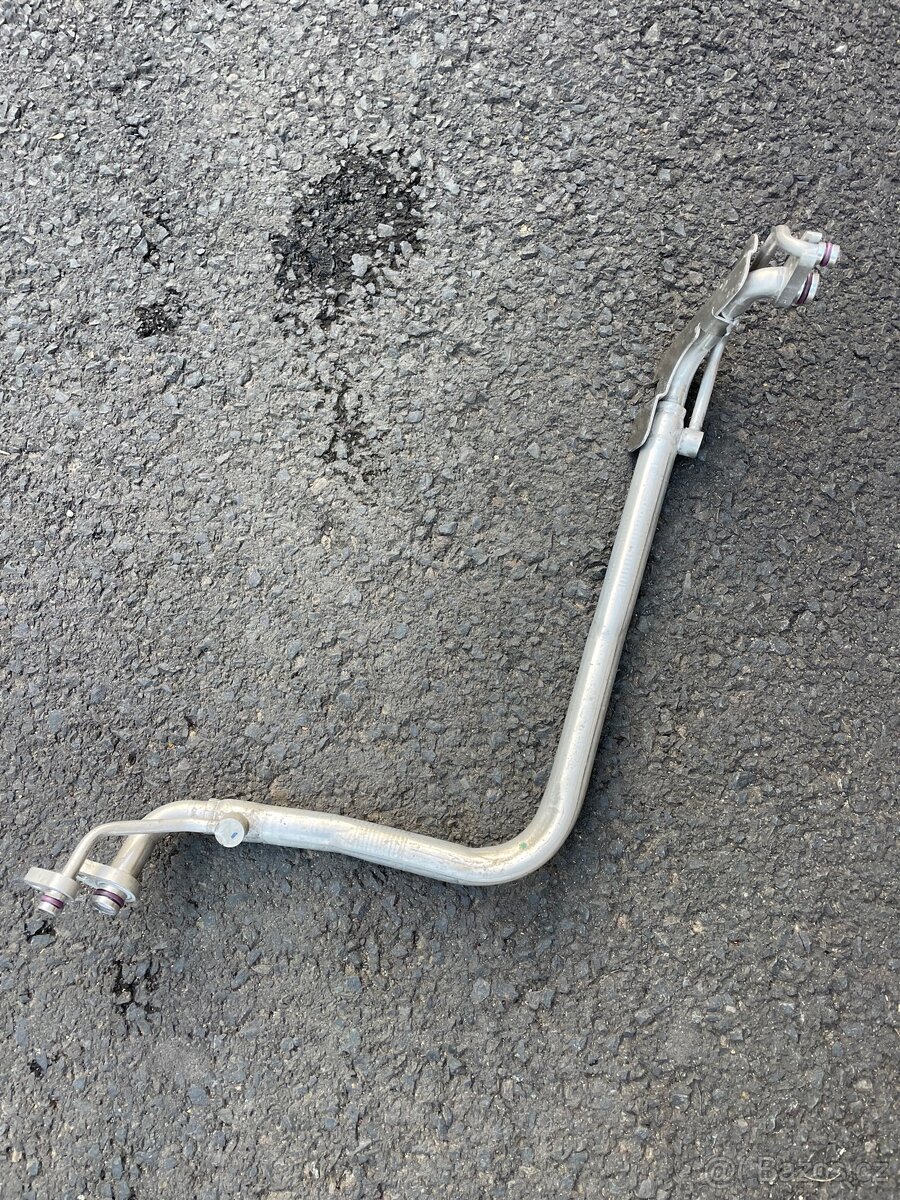 Klimatrubka VW Škoda Audi 5Q1 816 738H