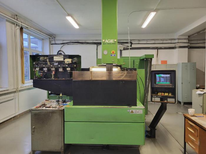 Elektroerozivní stroje HLOUBIČKA AgieTron 200c