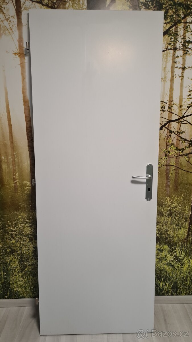 Bílé interiérové dveře levé 70