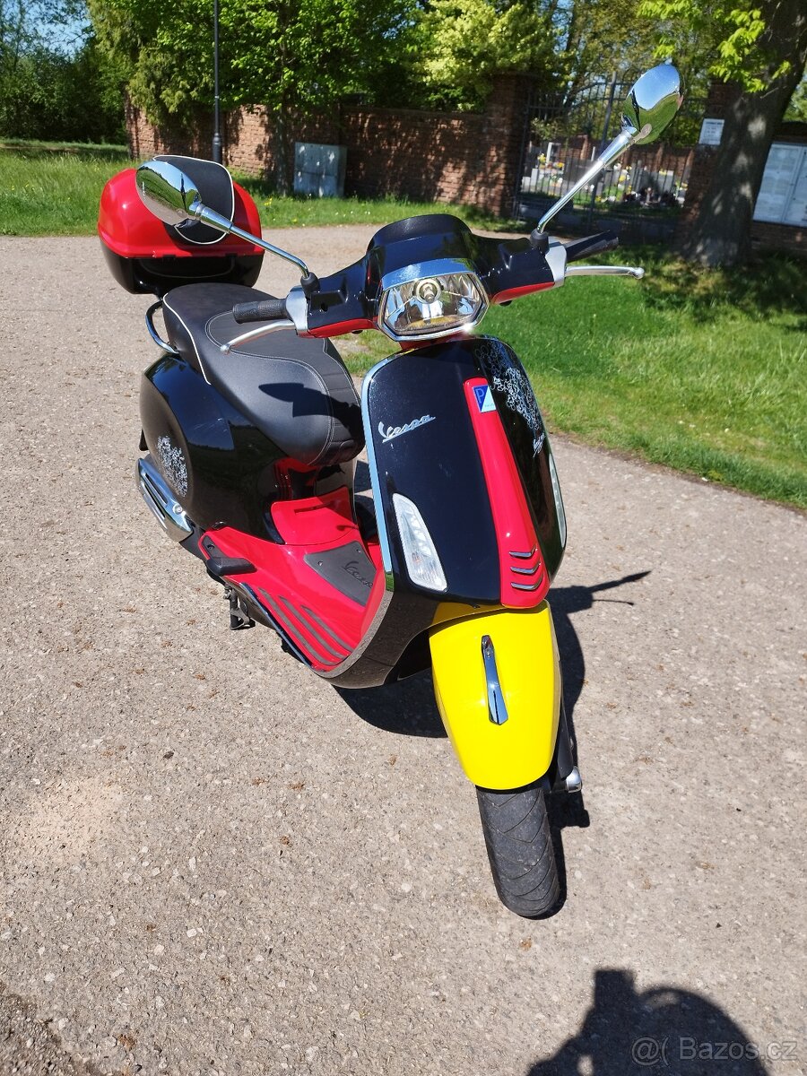 Vespa sprint 125 r.v.2017 ABS