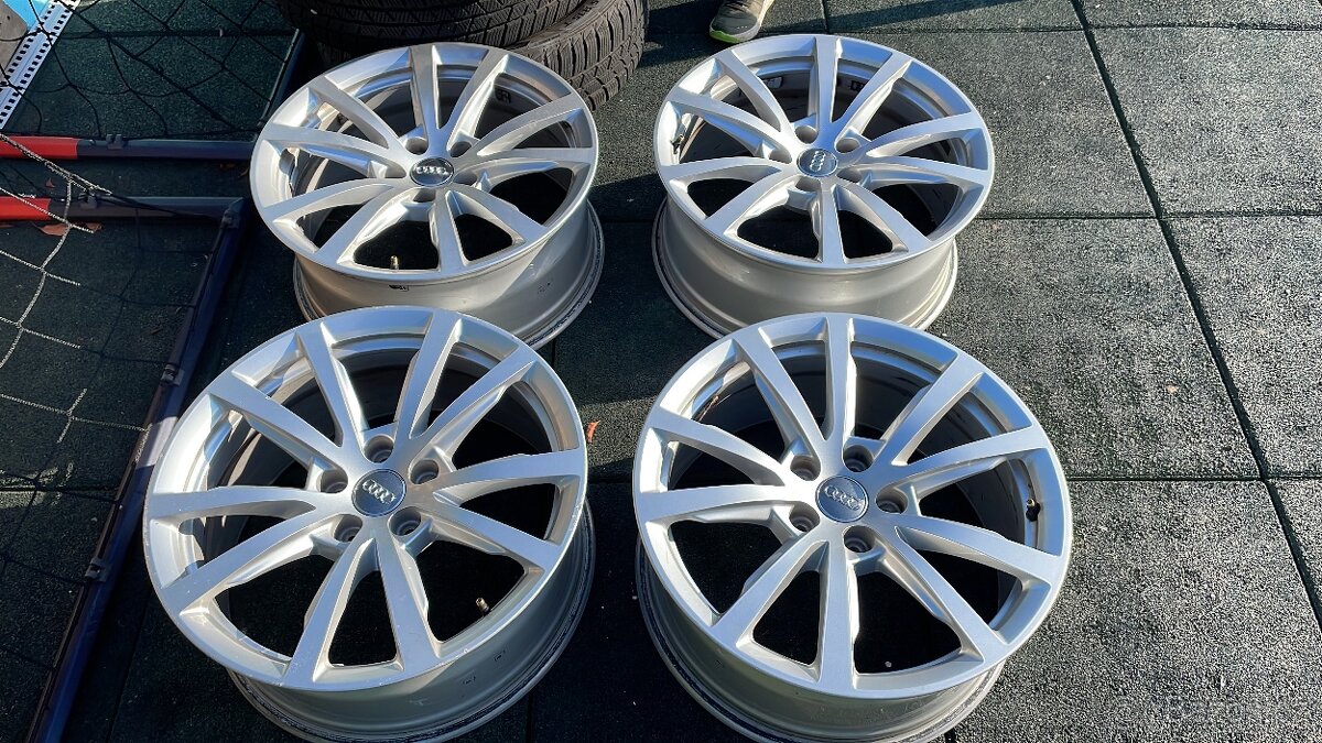 AUDI alu disky 18 palců - E8Jx18H2-N ET 29