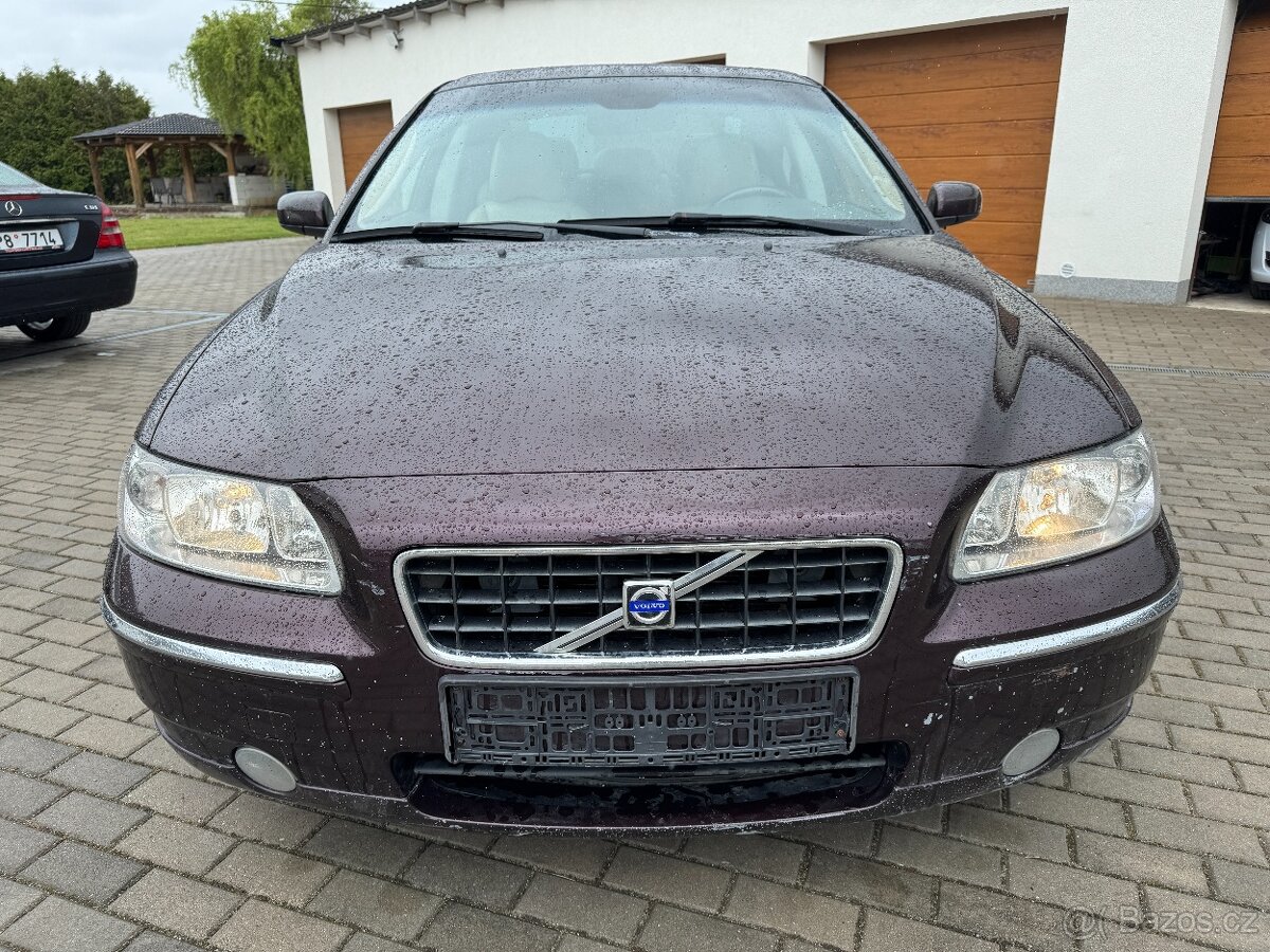 Volvo S60 D5 136kW + nová STK , závada
