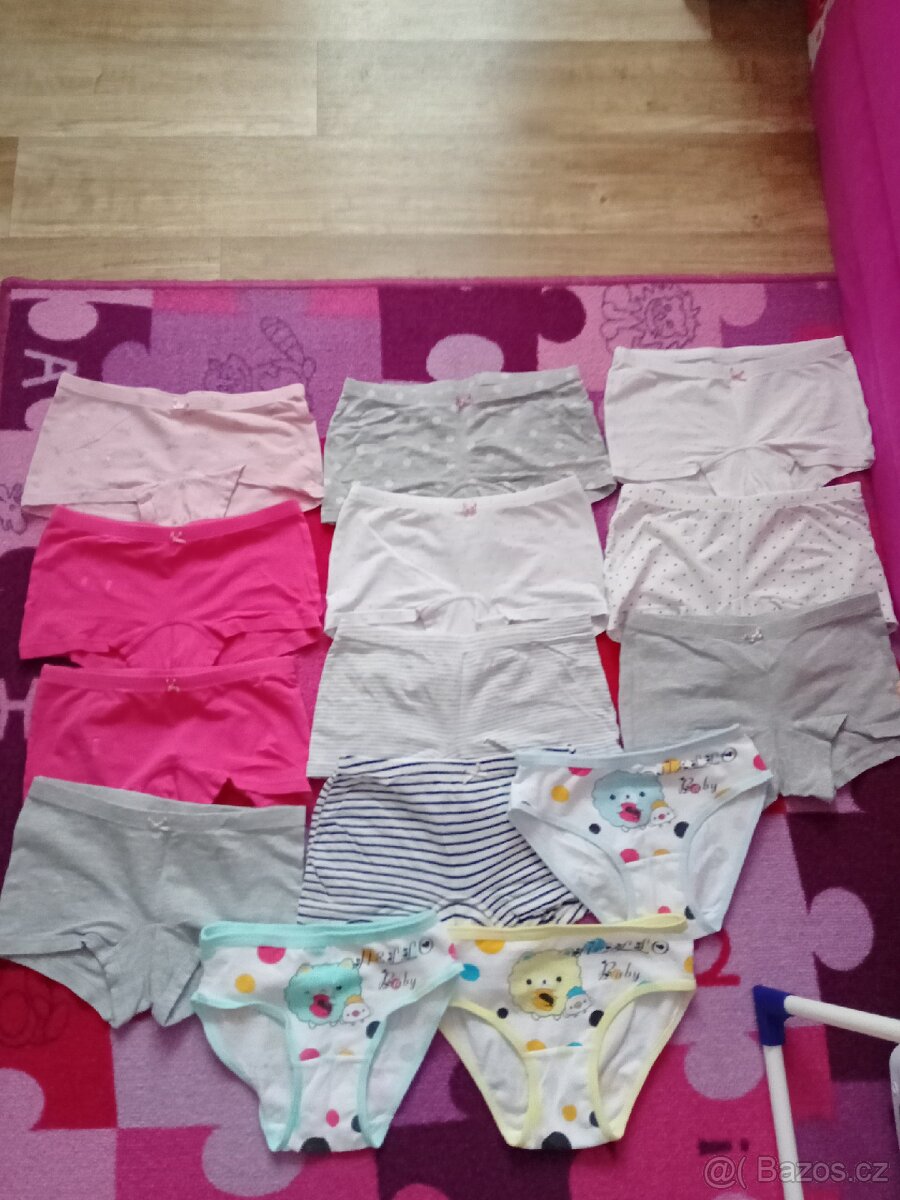 Dívčí kalhotky vel.110/116, 14ks