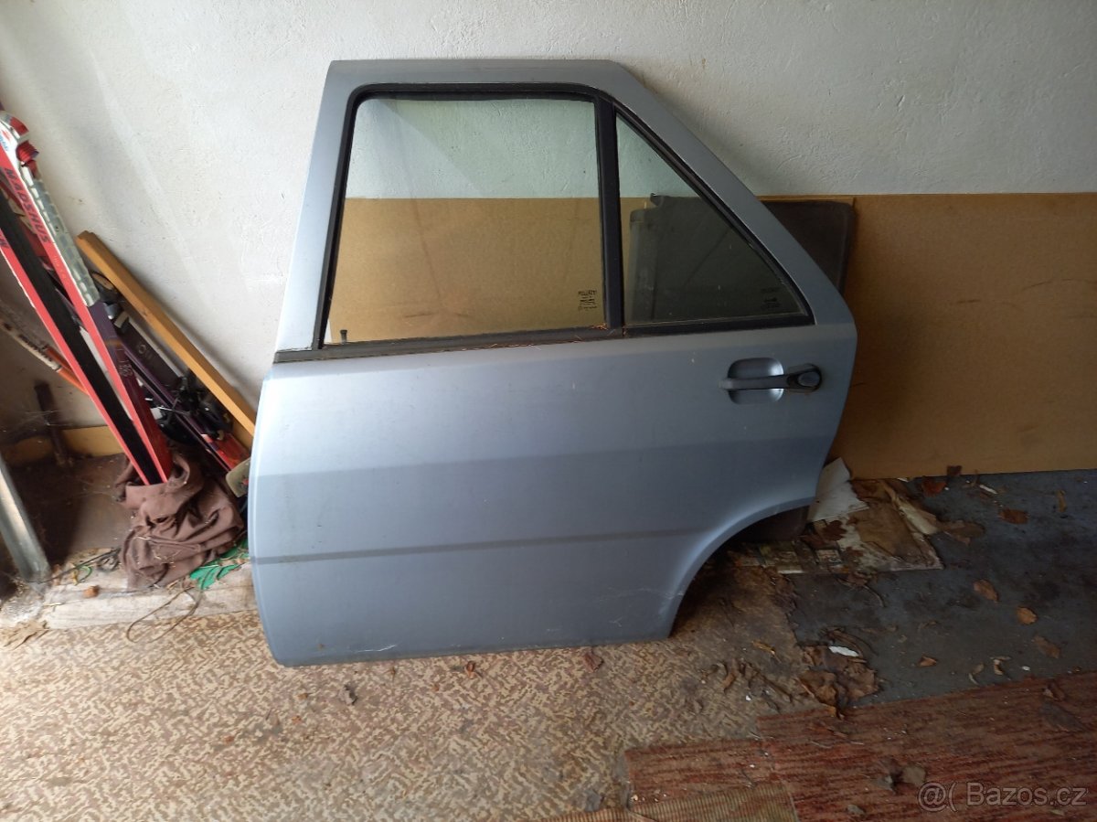 Fiat Tipo, Tempra, levé zadní dveře