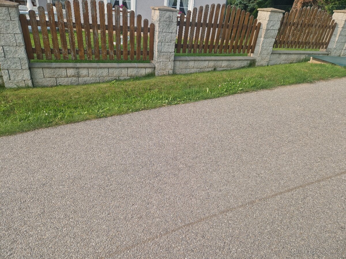 Dřevěné plotové dílce