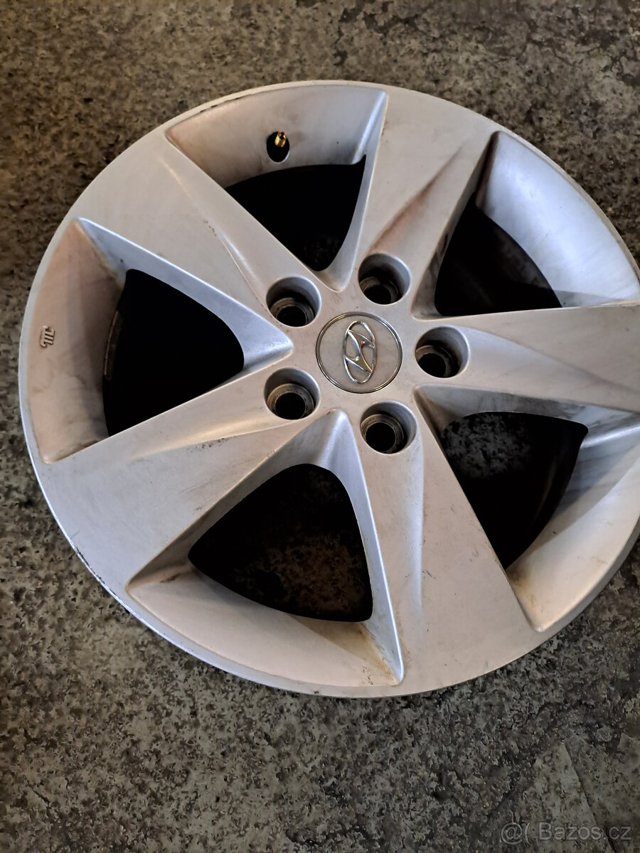 Komplet disky na auto Hyundai Elantra