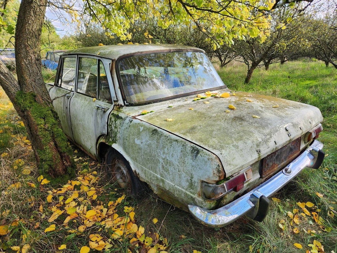 2x Simca 1301 na díly, cena za obě