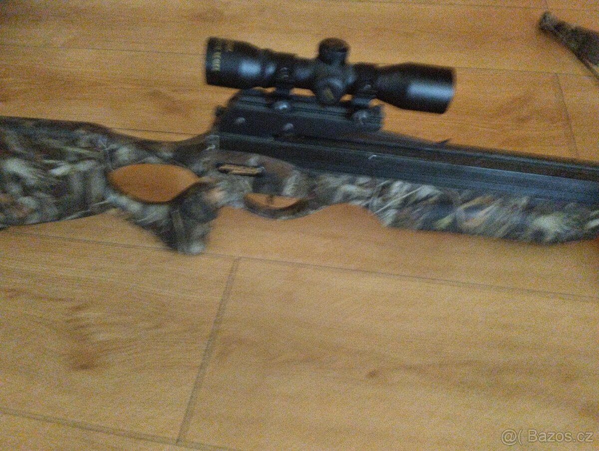 Reflexní kuše
