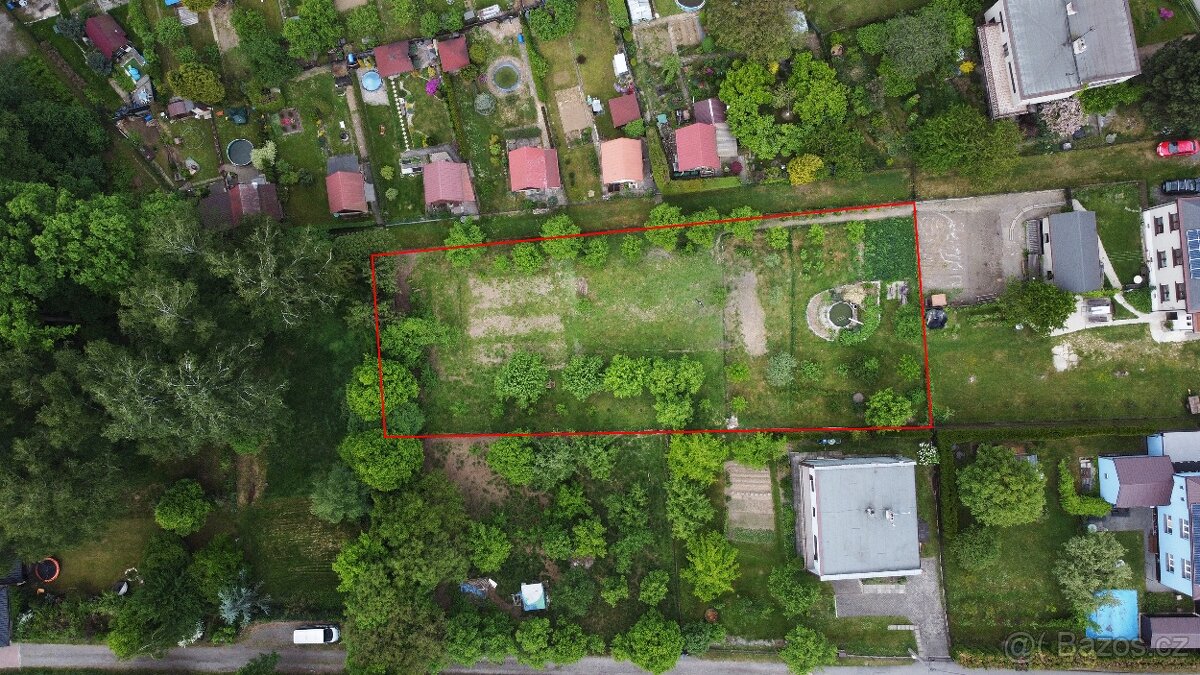 Prodej stavebního pozemku 1 609 m², Karviná - Ráj