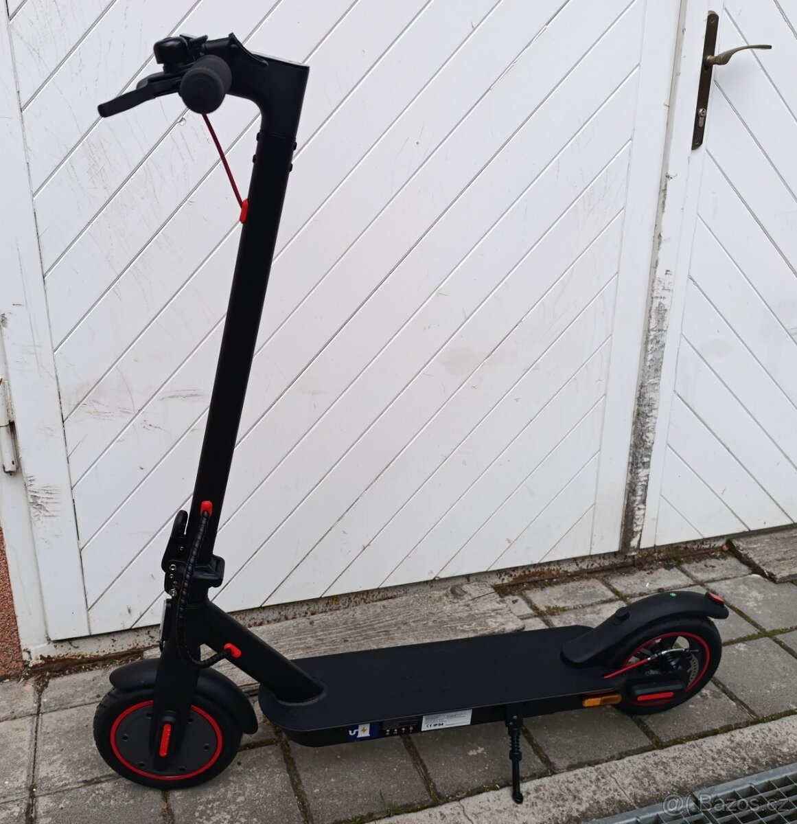 Elektrická koloběžka E9PRO Scooter