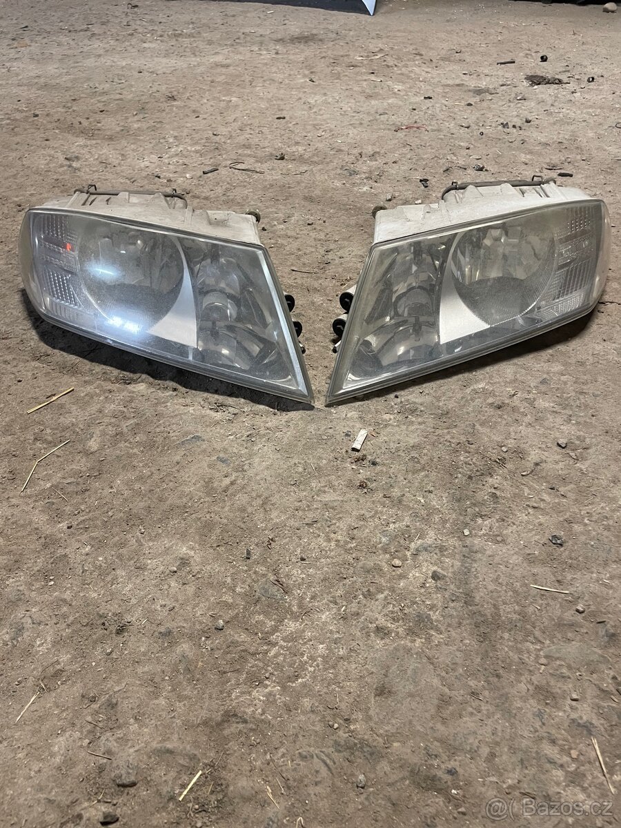 Přední světla Škoda Octavia 2 před Fl