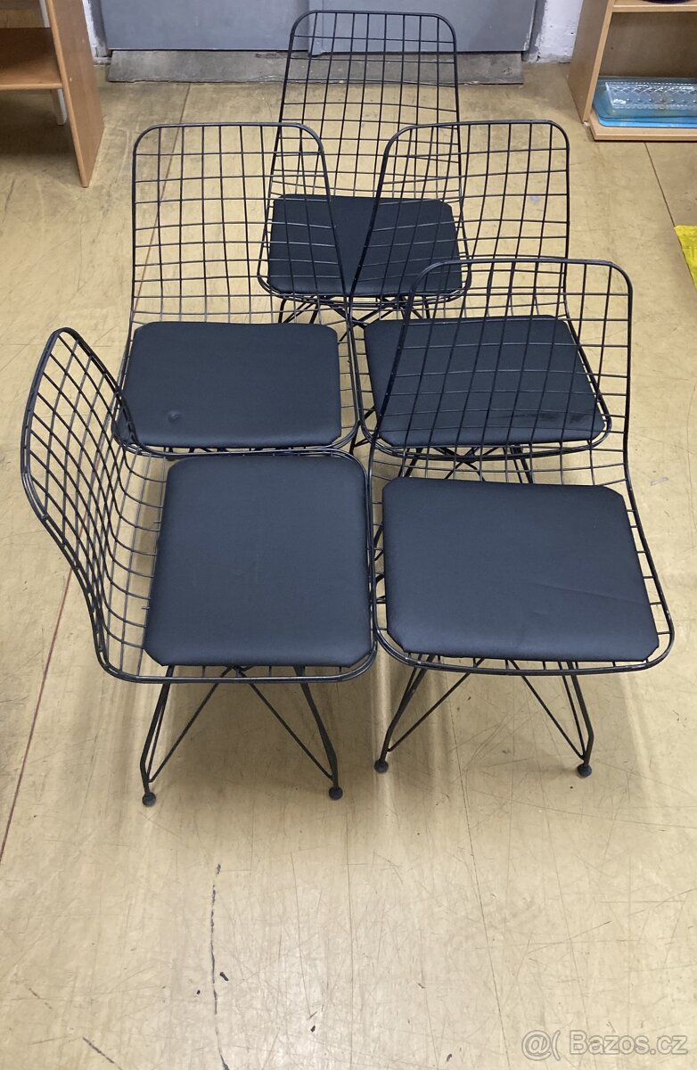 Nové jídelní židle