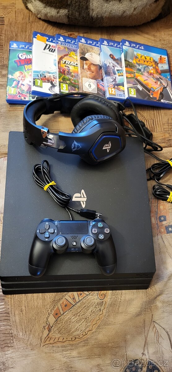 PlayStation 4 - PRO - 1 TB