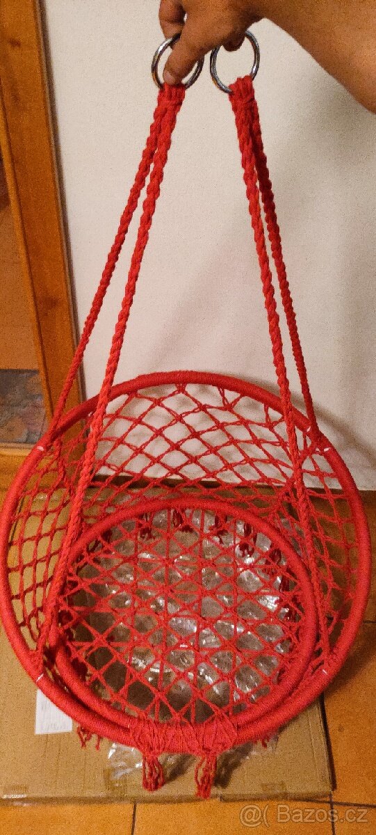 Zavěšené houpací křeslo hamaka