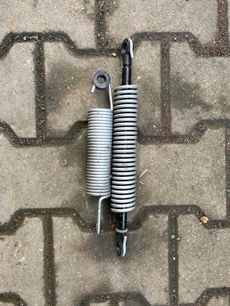 Bmw e60 zadní vzpěry kufru - Pružinová vzpěra kufru BMW 5 (E