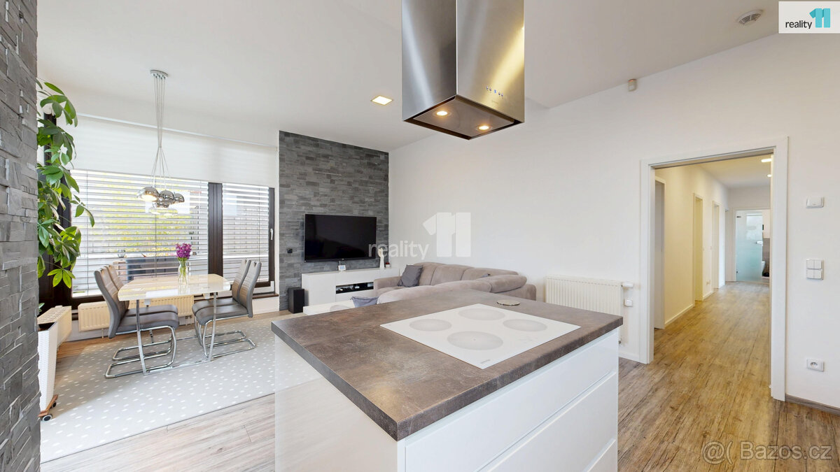 Prodej bytové jednotky 3+kk, 102m2, sklep 4m2, prostorná ter