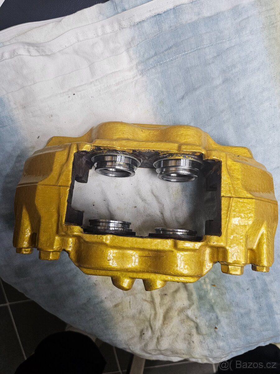 Toyota Land Cruiser J12 LC120 brzdové třmeny