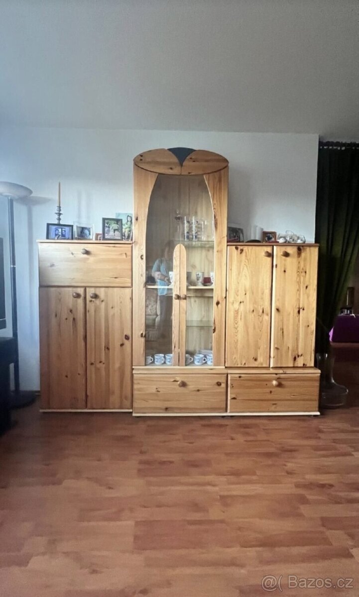 Obývací stěna z masivní borovice, 3109