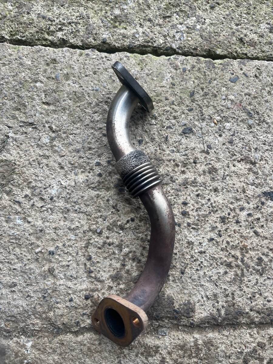 Octavia 1 1.9tdi 66kw potrubí na egr