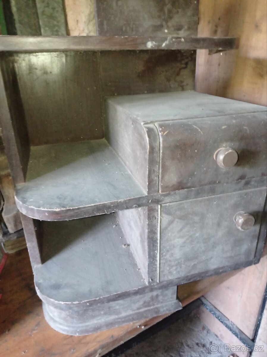 Prodam nocni stolek z 50tych let