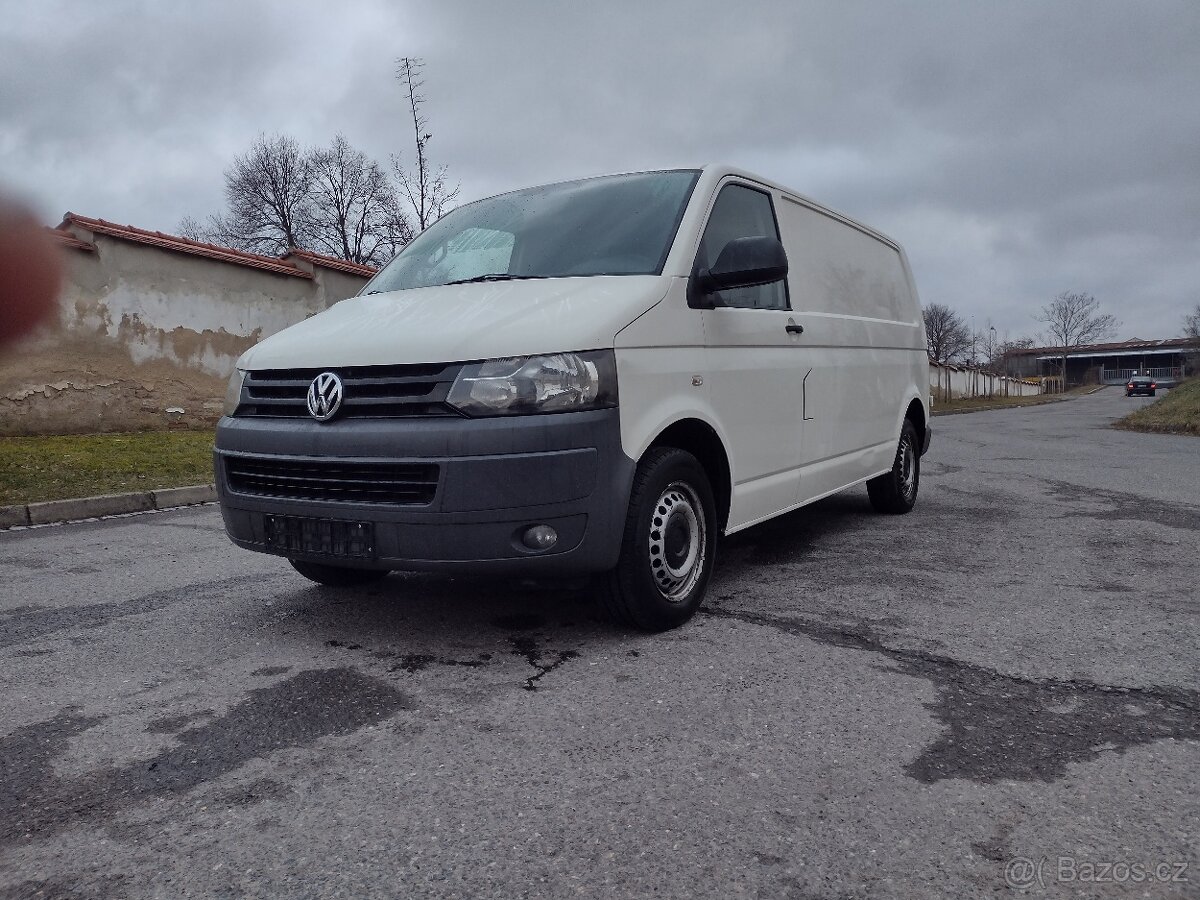 Volkswagen Transporter T5 2.0TDI