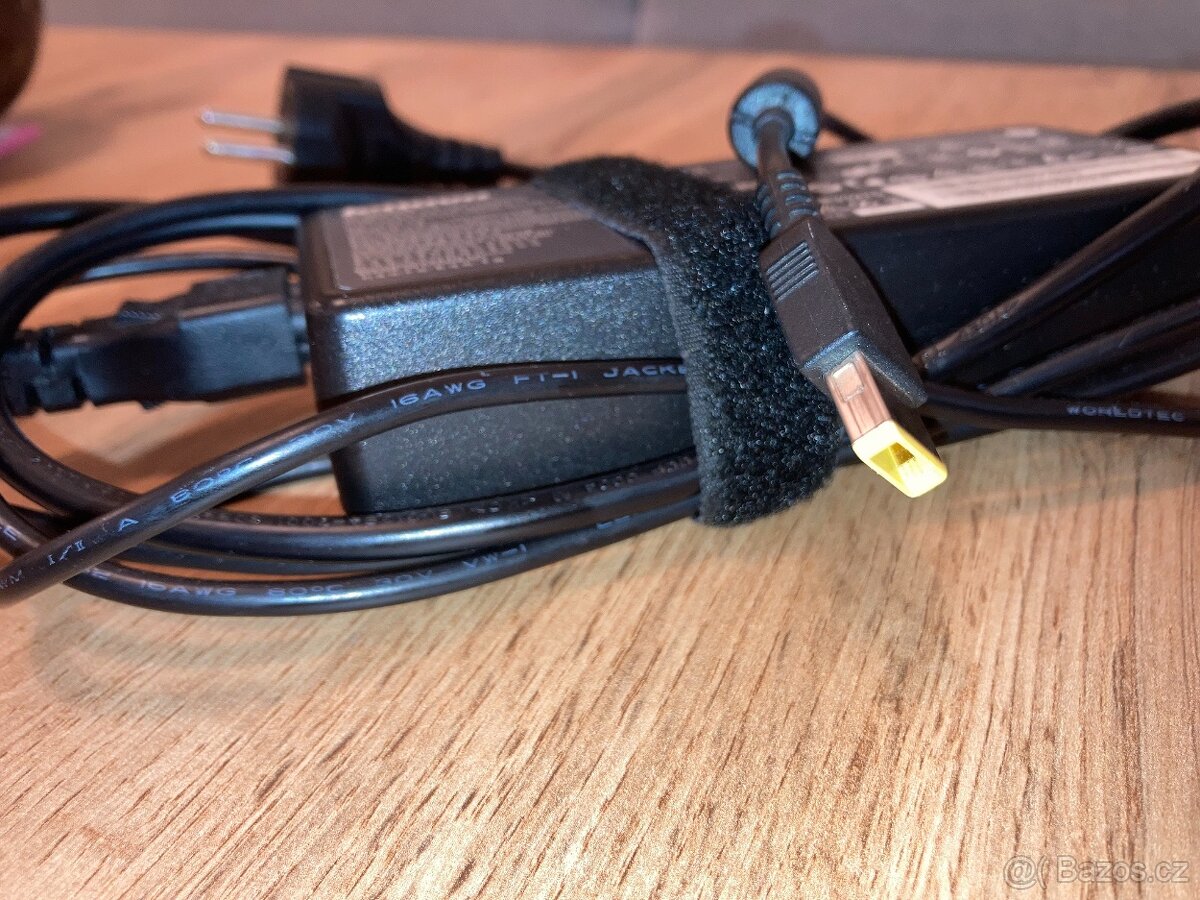 Lenovo ThinkPad 135W AC Adapter - nepoužívaný