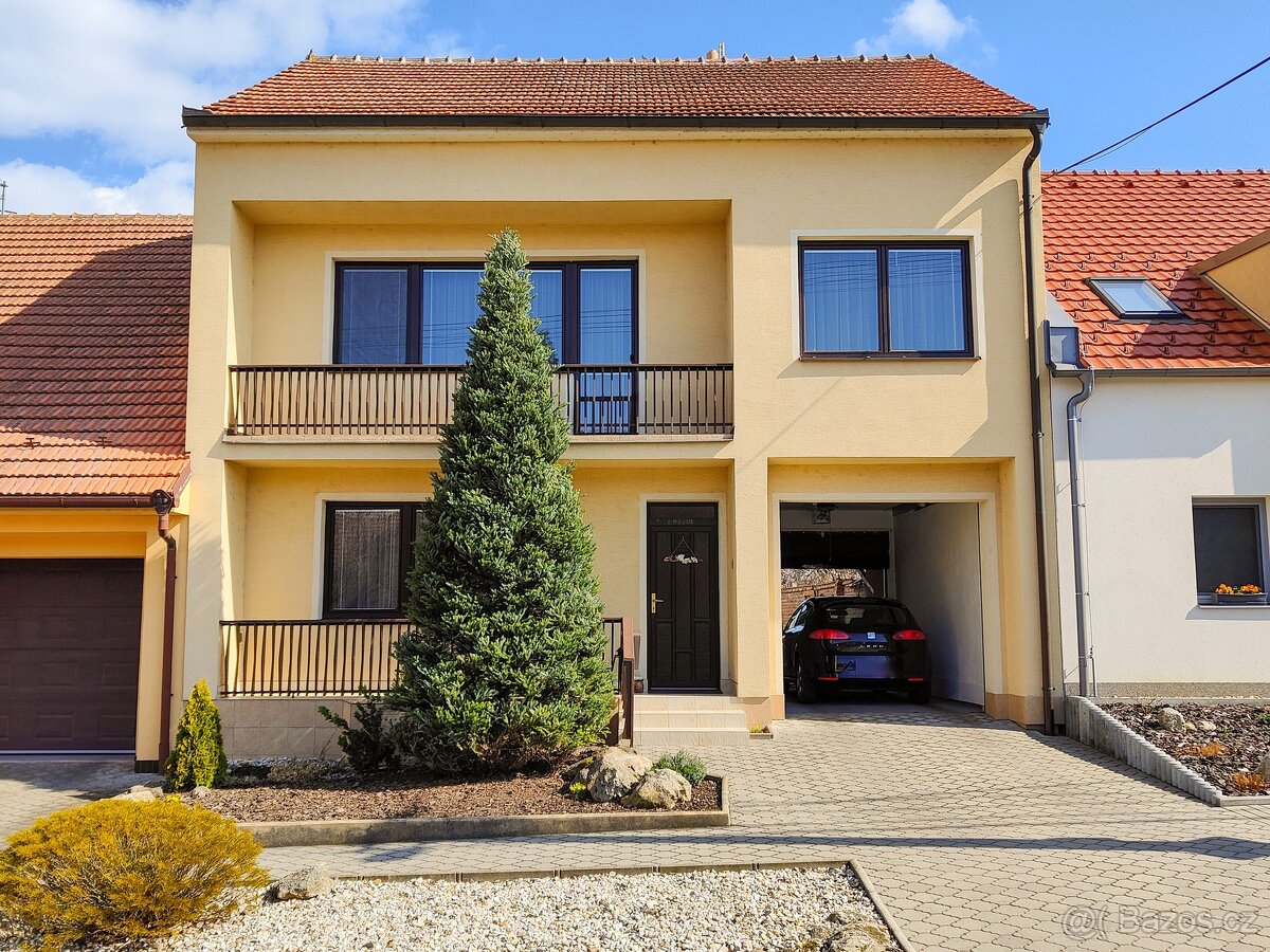 Prodej rodinné domy, 191 m2 - Hlohovec, ev.č. 1331
