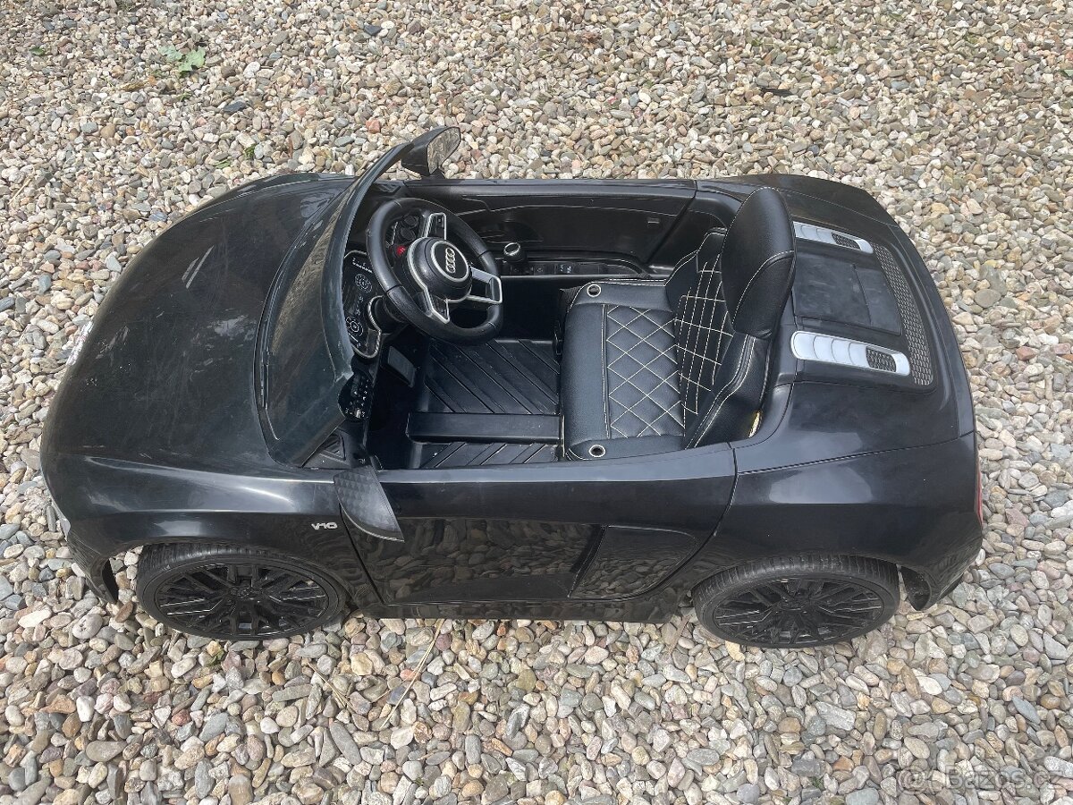 Dětské elektrické autíčko Audi