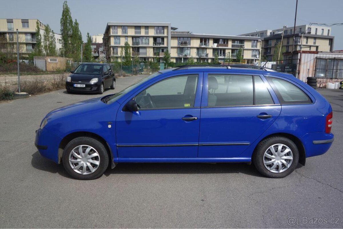 Koupím oboje zadní dveře Fabia combi modrá barva
