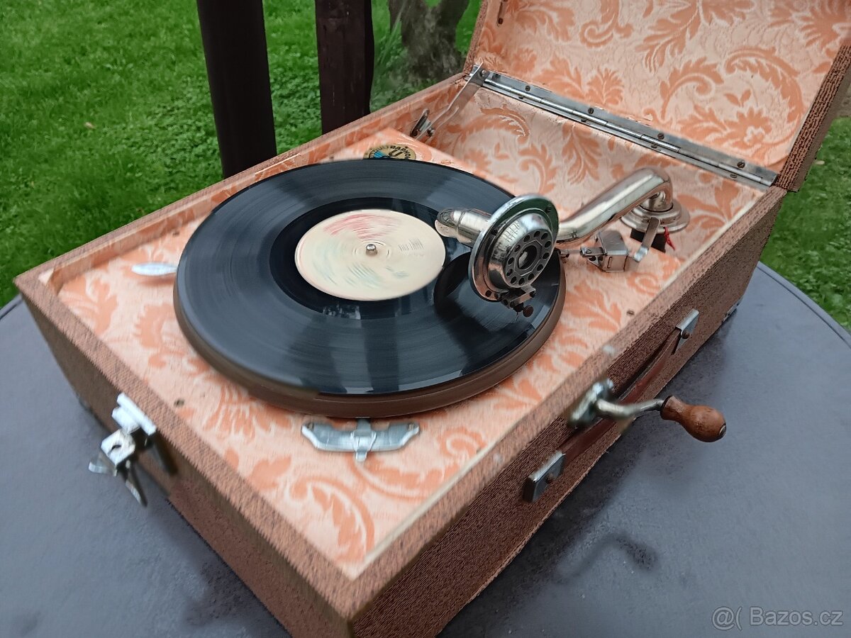 Gramofon na kliku ultraphone