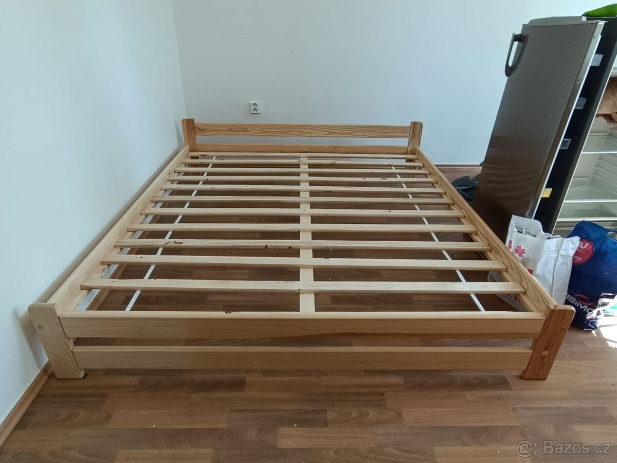 Prodám postel