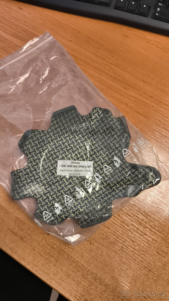 9) Honda CBR 1000RR 2004 – 2005 kryt motoru - alternátor SCR