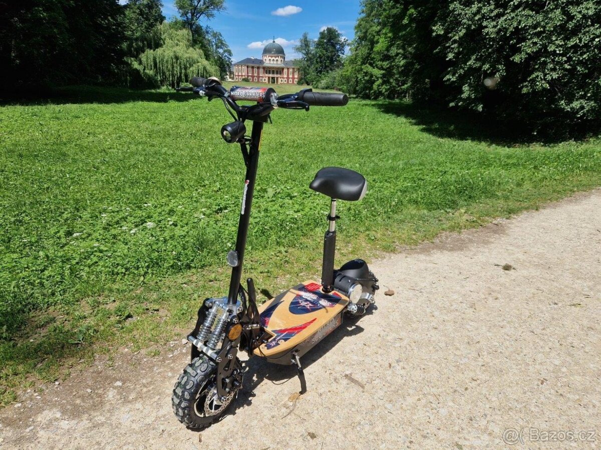 Elektrokoloběžka CRUISER1000 PLUS