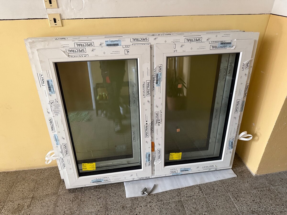 NOVÉ plastové okno 150x120, profil VEKA, kování ROTO