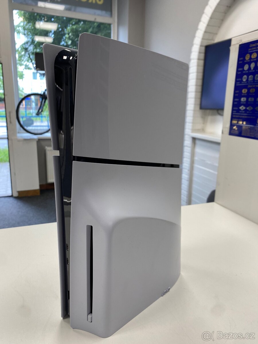 PlayStation 5+2x ovladač