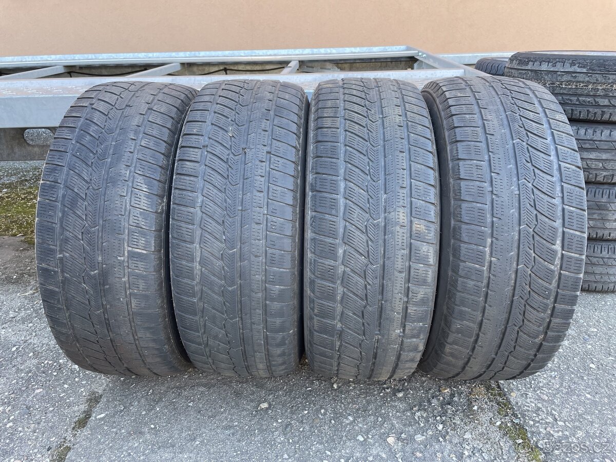 Zimní pneumatiky Fortune 265/60 R18