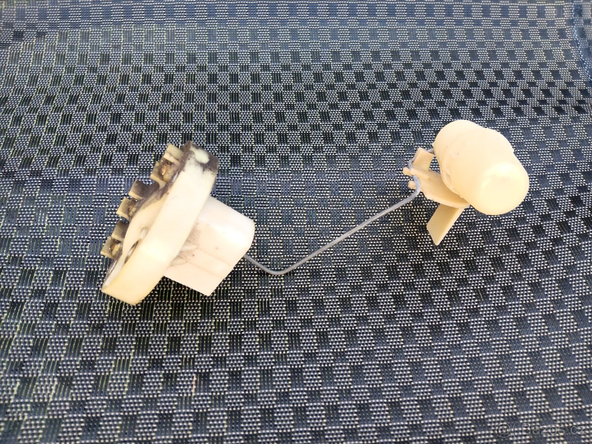 Palivoměr Škoda 105 - 120 atd.