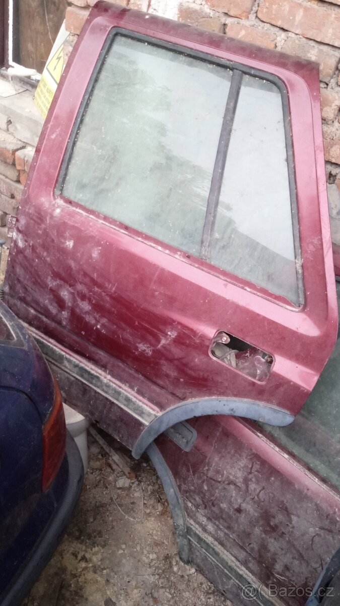 Opel Frontera A dveře