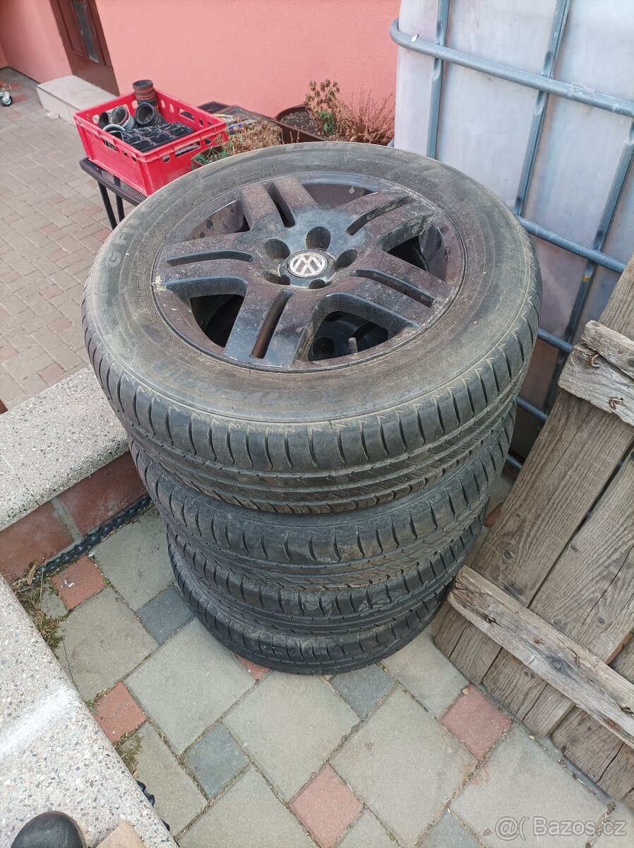 Pneumatiky i s disky